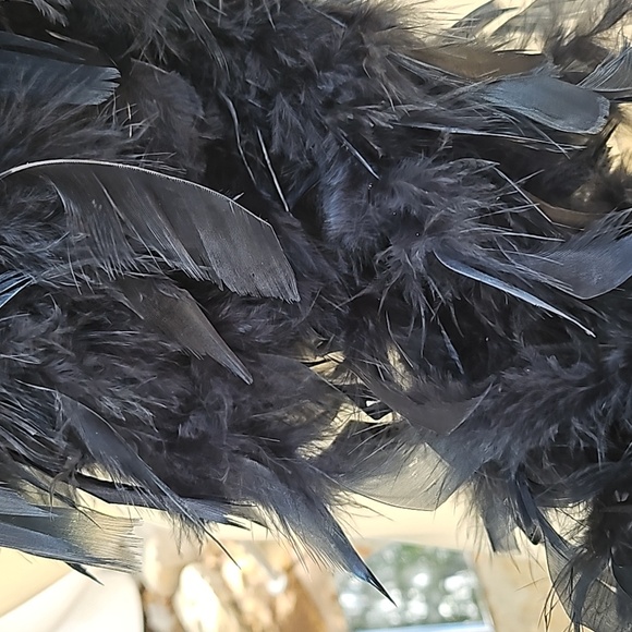 Vintage 80's soft fluffy 80" long x 4" wide real feather caribou Boa scarf - Picture 5 of 7